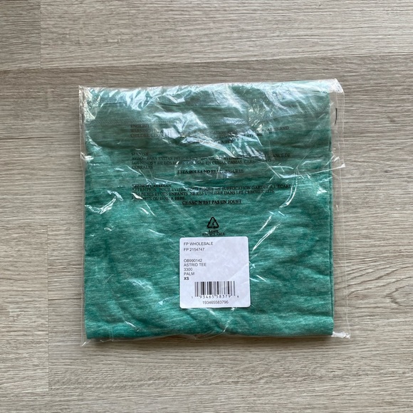 FREE PEOPLE • TOP - Picture 5 of 6